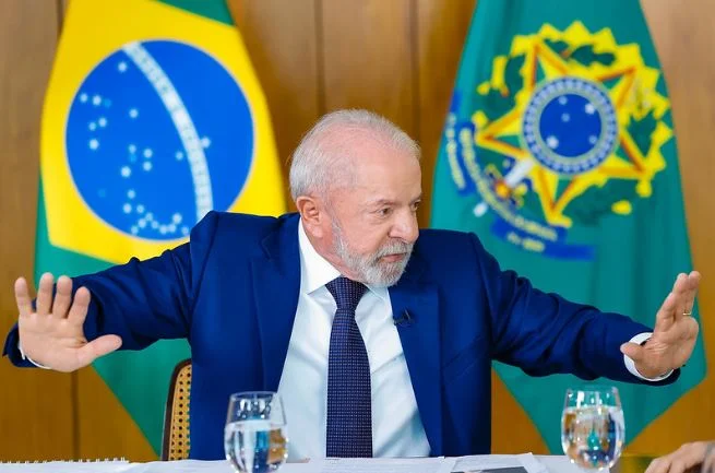 Sem Lula e possivelmente sem Flávio, debate da Globo pode ter formato diferente