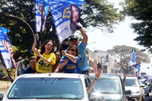 A estratégia de proximidade de Paula Belmonte no GDF ganha força em campanha na Asa Norte