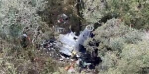 Bombeiros encontram helicóptero com corpo do cantor Rick