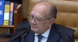 Contexto político envolve pedido de vista de Gilmar Mendes sobre PF