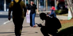 Percentual de jovens nem-nem no Brasil cai para 22,4%, mostra estudo Percentual de jovens nem-nem no Brasil cai para 22,4%, mostra estudo