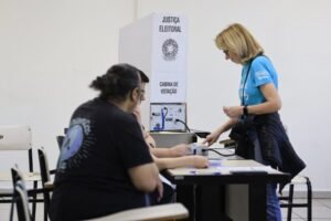 Confira os eleitos no segundo turno para governador em cinco estados e no Distrito Federal