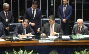 Congresso promulga aposentadoria especial para agentes de saúde e de combate a endemias