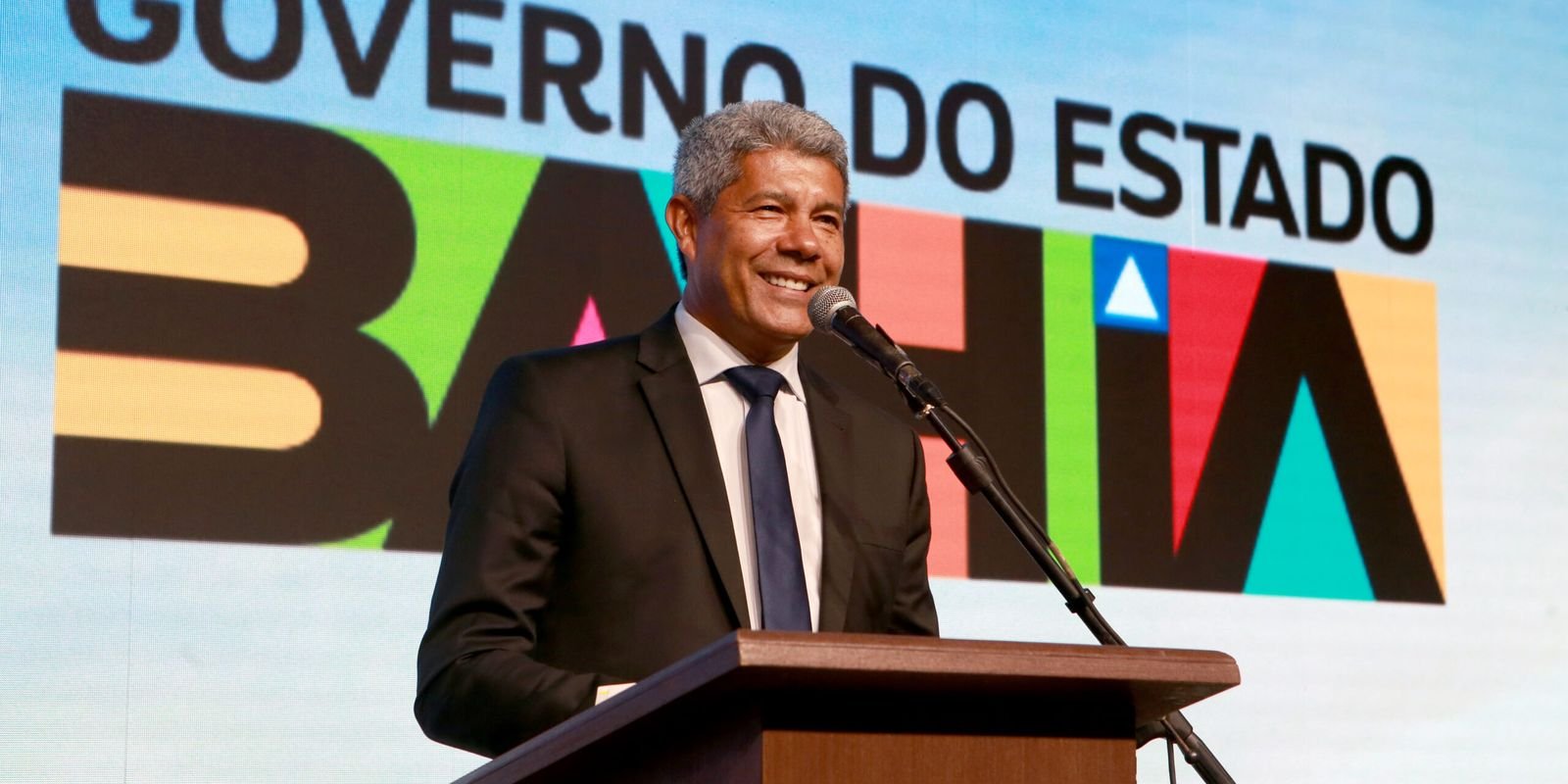 Jerônimo é reeleito governador no primeiro turno na Bahia Jerônimo é reeleito governador no primeiro turno na Bahia